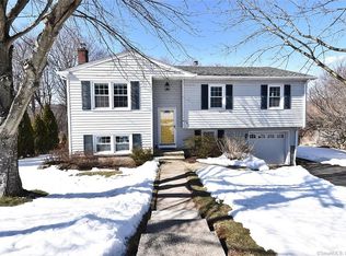 281 Knob Hill Dr, Hamden, CT 06518