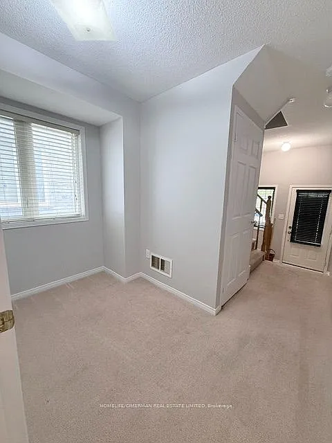 4 bed, $2,800 — Photo 4