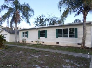 104 Lake Dr, Crescent City, FL 32112