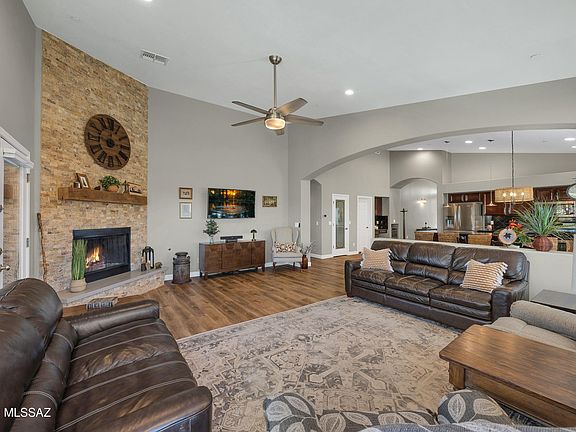 4th image of 39388 S Mountain Shadow Dr
