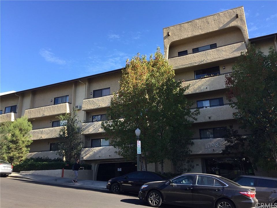2nd image of 10982 Roebling Ave APT 525