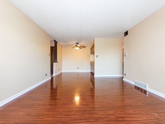 3rd image of 13635 S Lamon Ave