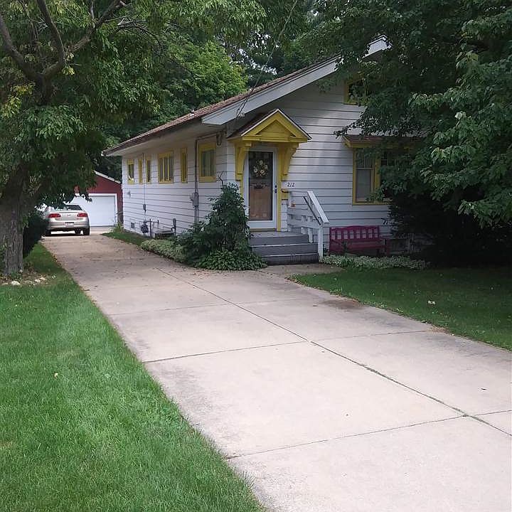 1st image of 212 Shaw St