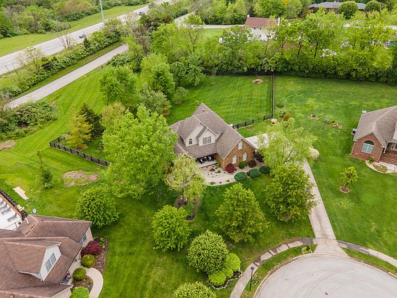 4th image of 313 Carriage Hill Ct