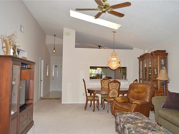 5th image of 317 Dornoch Ct