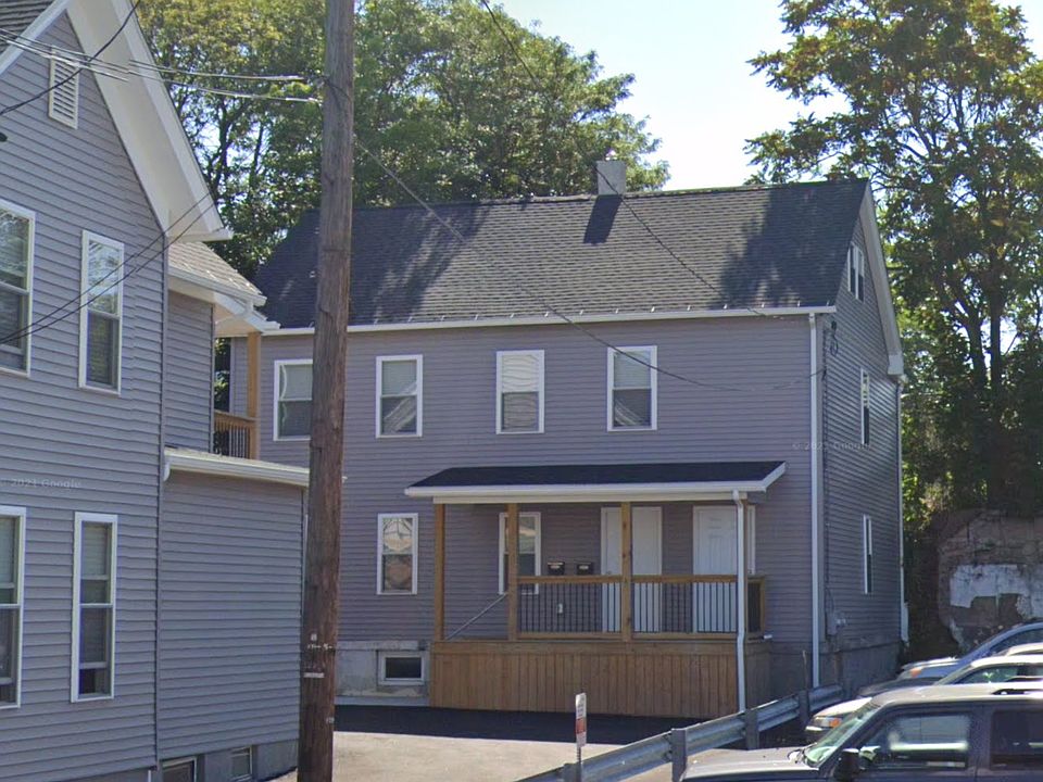 1st image of 136 1/2 Henry St #1