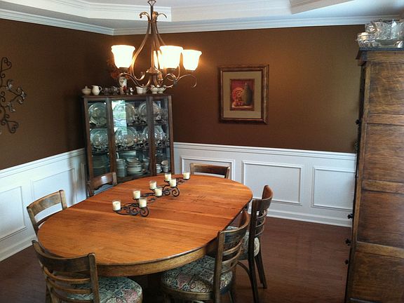 Spacious dining room