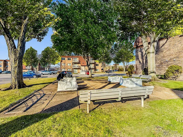 613 W Central Rd #B7 — Photo 13