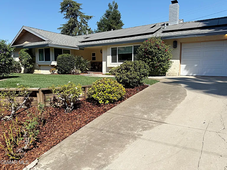 2257 Hood Dr — Photo 4