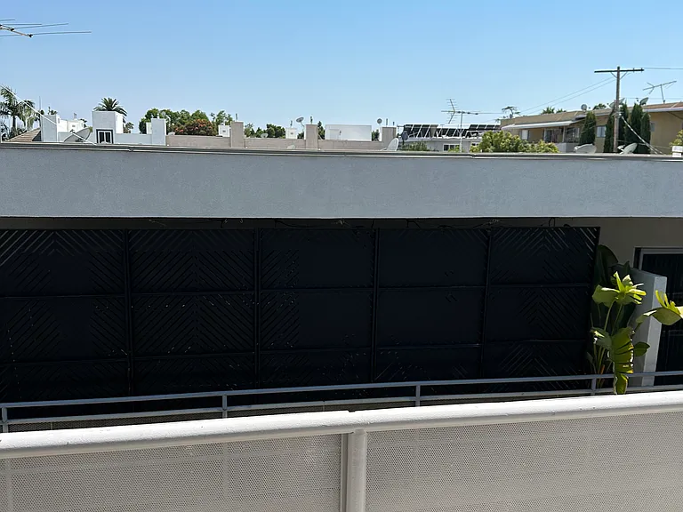 1355 N Poinsettia Pl #8 — Photo 5