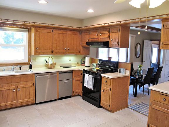 2nd image of 2915 W Valanna Ct
