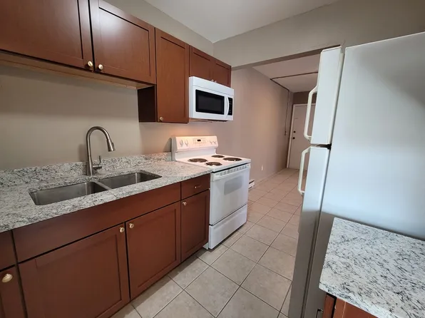3027 Park Terrace Drive, 3027 Park Terrace Dr Unit 12, Rockford, IL 61114