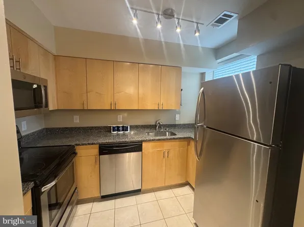 3531 39th St NW APT A499, Washington, DC 20016