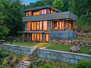 1020 Lake St N, Prescott, WI 54021
