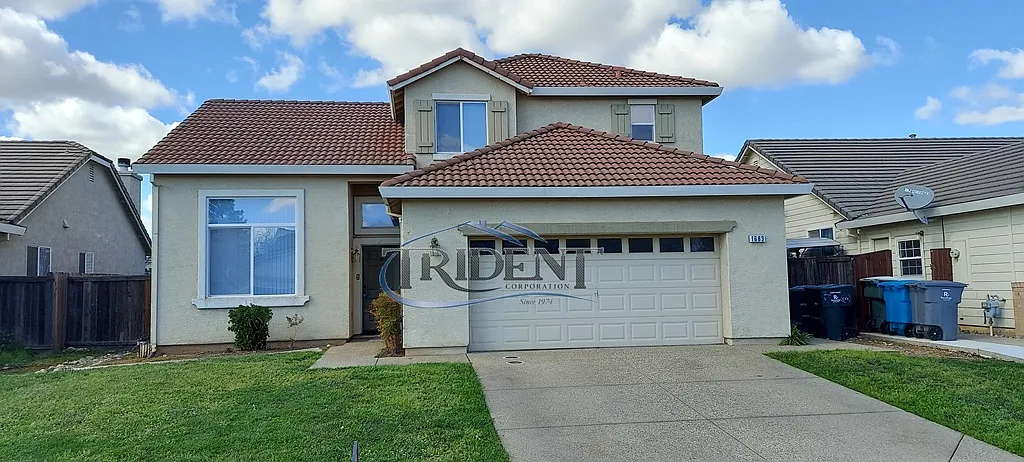 4 bed, 2183 sqft, $2,450 — Photo 1