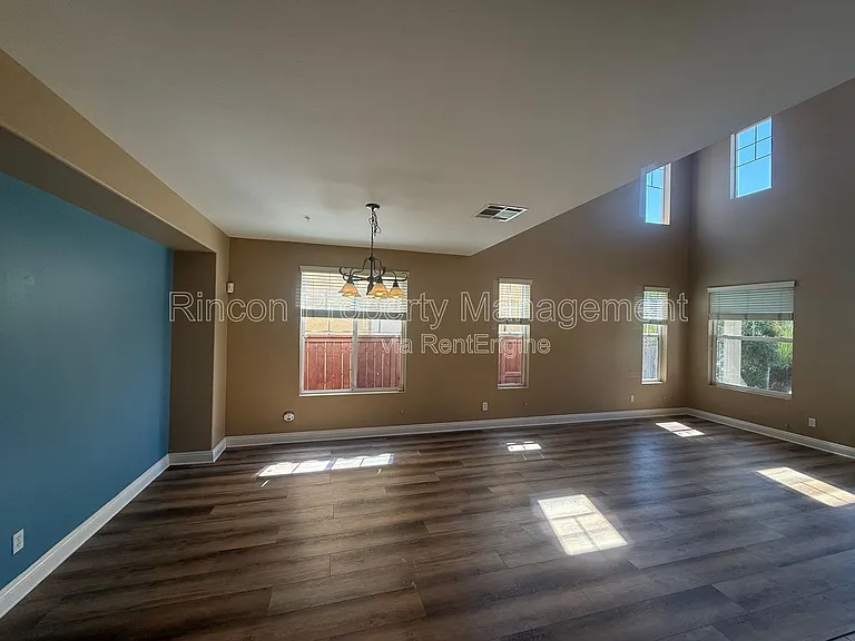 2029 Milagro Pl — Photo 3