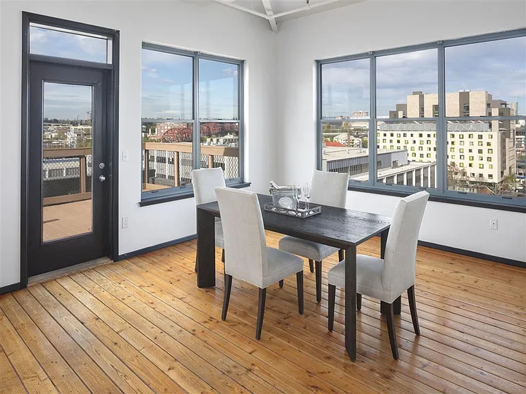 Honeyman Hardware Lofts — Photo 11