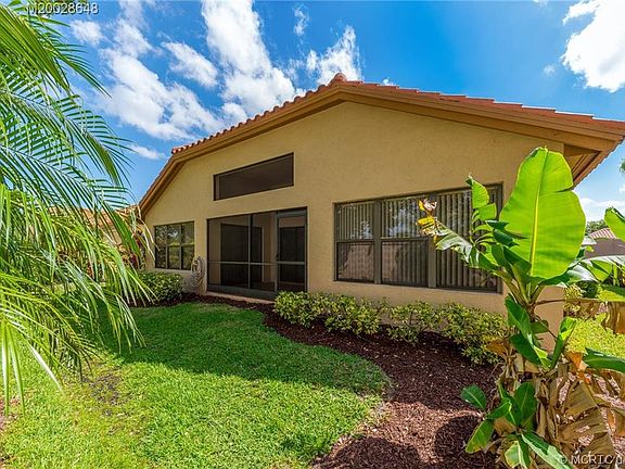 4th image of 2718 SW Mariposa Cir