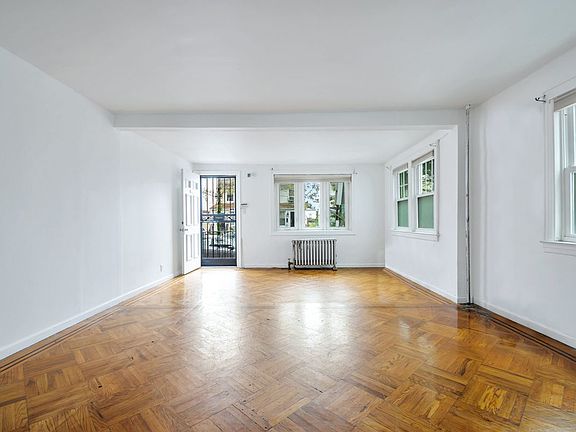 3rd image of 7805 62nd St