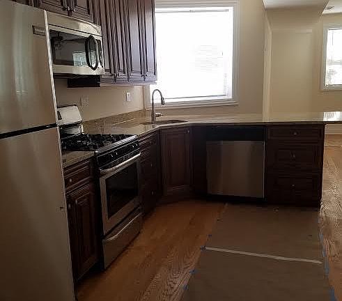 3rd image of 7600 N Eastlake Ter #Garden