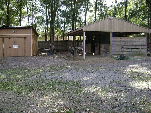 4th image of 250 NW 127th Ct