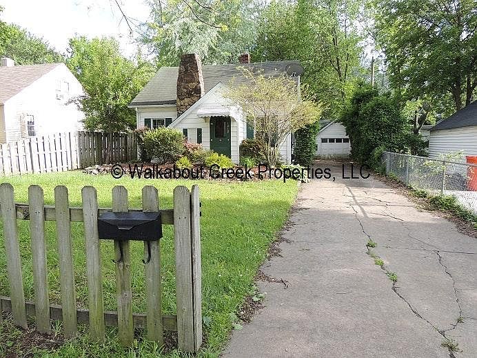 1212 E STANFORD