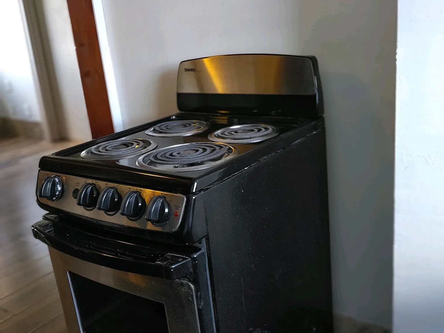 2 bed, 823 sqft, $990 — Photo 3