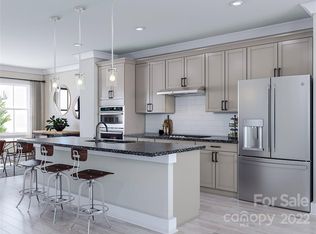 630 E Woodlawn Rd, Charlotte, NC 28209