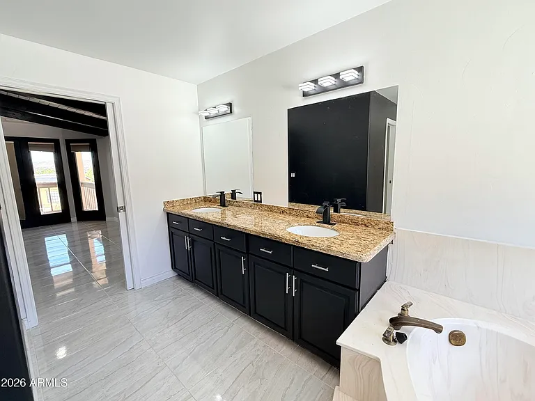 1406 E Tierra Buena Ln — Photo 23