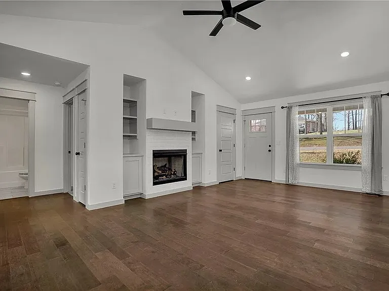 54 Morvan Dr — Photo 9