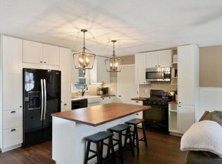 7556 Laverne Ave S, Cottage Grove, MN 55016