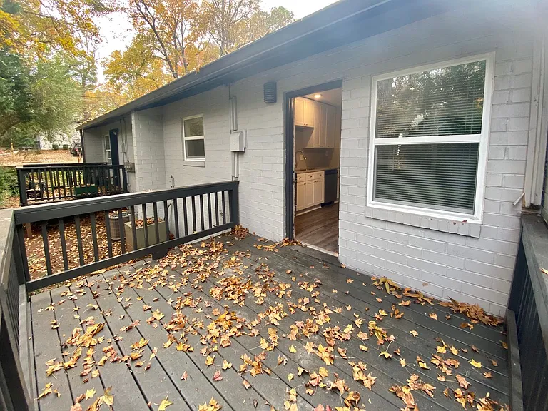 Springdale Apartments — Photo 17