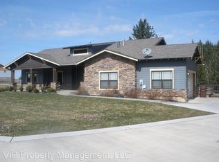 201 Palamino Ct, Pinehurst, ID 83850