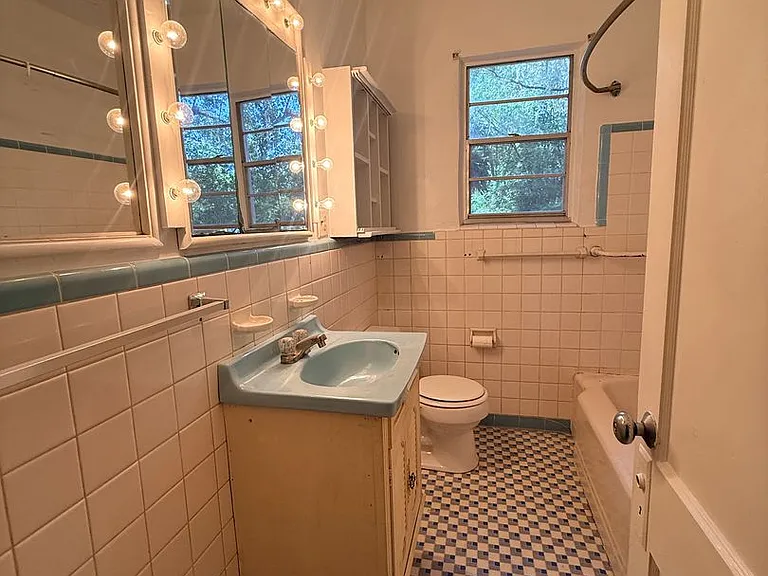 5725 E University Ave — Photo 27