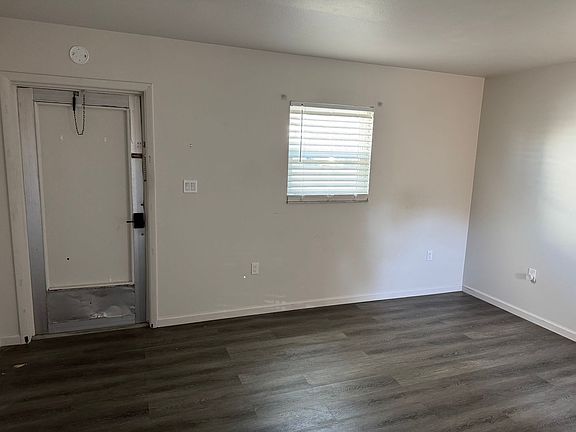 5th image of 1746 S Tamiami Trl #8