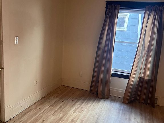 4th image of 439 26th St Floor 1