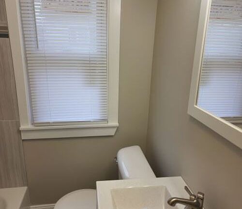 5th image of 2229 S 37th St #2231