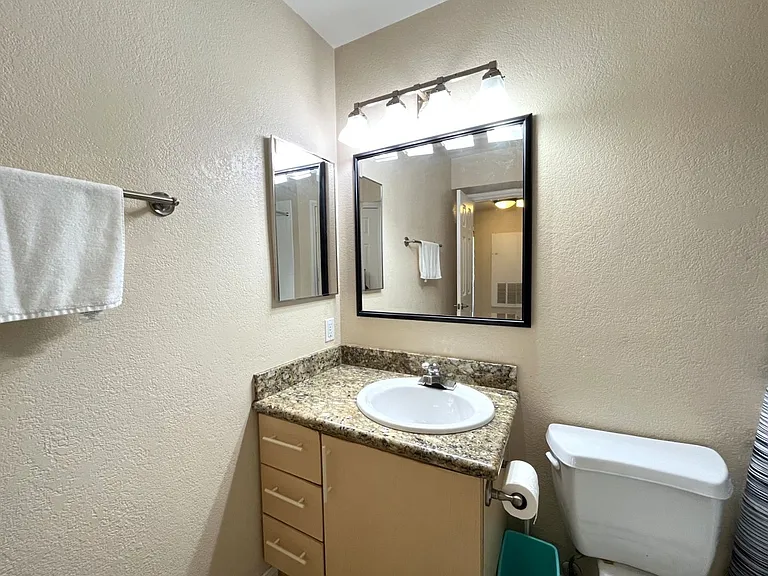 2160 Highpointe Dr #112 — Photo 17