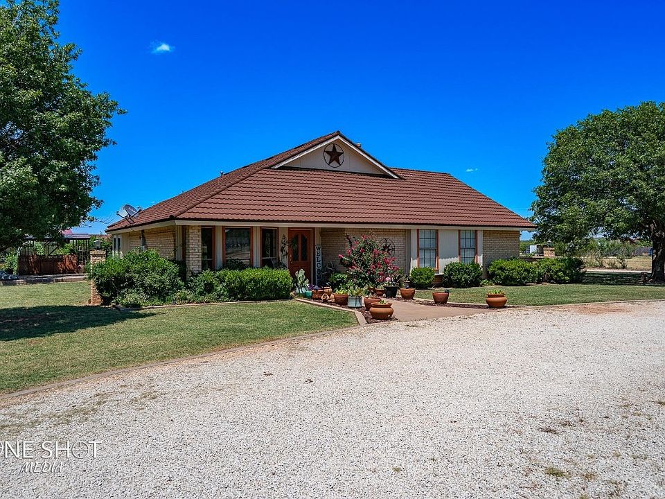 1st image of 310 Country Pl S