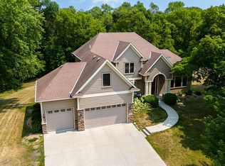 200 Bederwood Dr, Long Lake, MN 55356