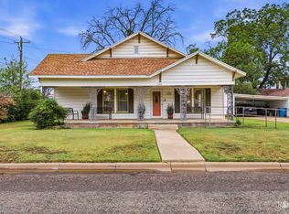 1204 Avenue D #D, Ozona, TX 76943