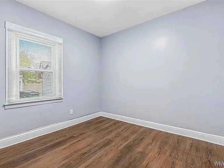 405 W Ferry St #LOWER — Photo 13