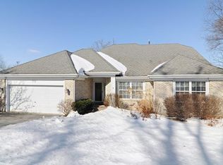 719 Saddlewood Dr, Wauconda, IL 60084