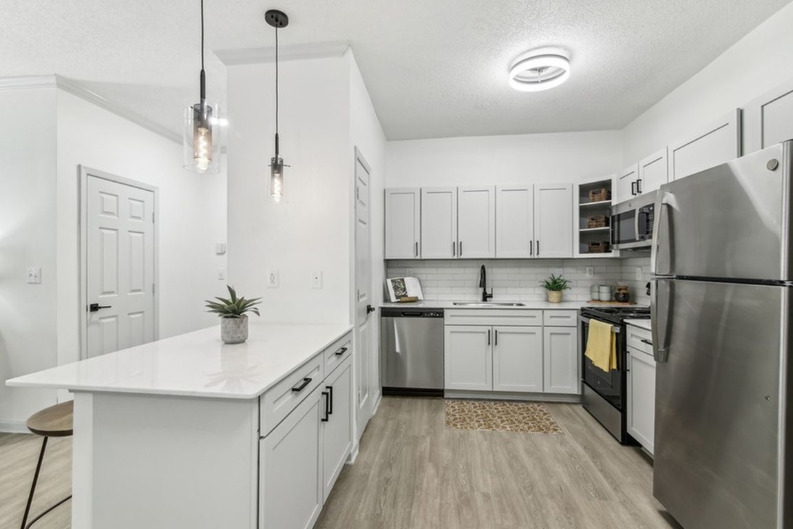 B1U Kitchen 2