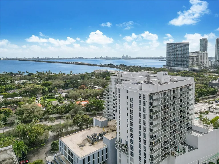 4250 Biscayne Blvd #301 — Photo 18