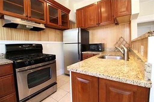 2nd image of 51 Grove St #3