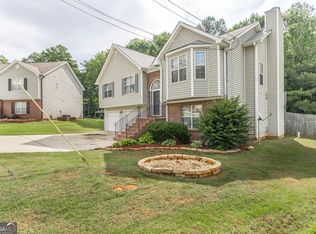 2757 Luke Dr, Ellenwood, GA 30294