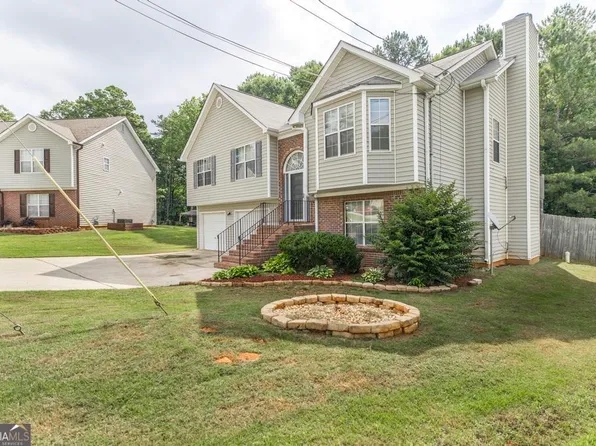 2757 Luke Dr, Ellenwood, GA 30294