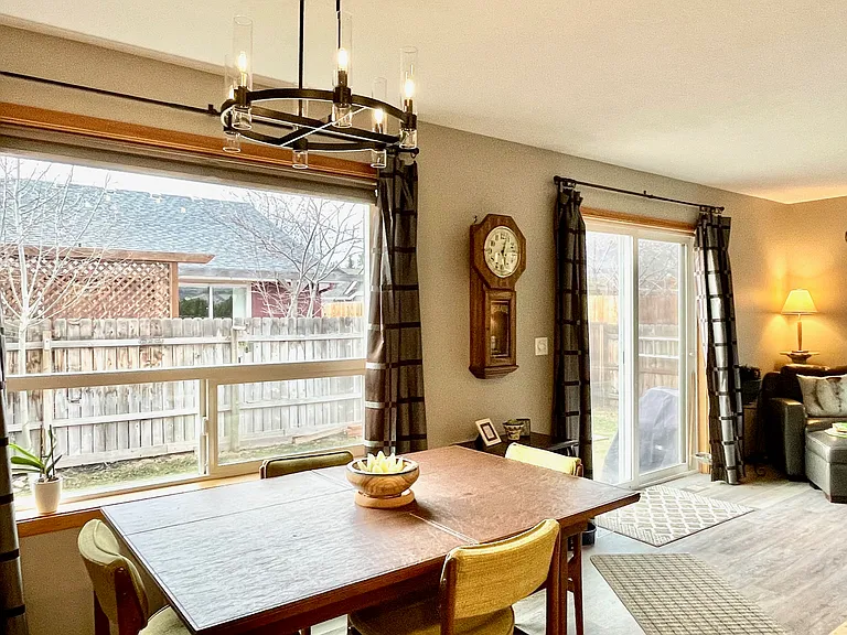 145 N Tamarack St — Photo 11