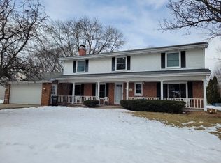 1215 N Fernmeadow Dr, Appleton, WI 54915